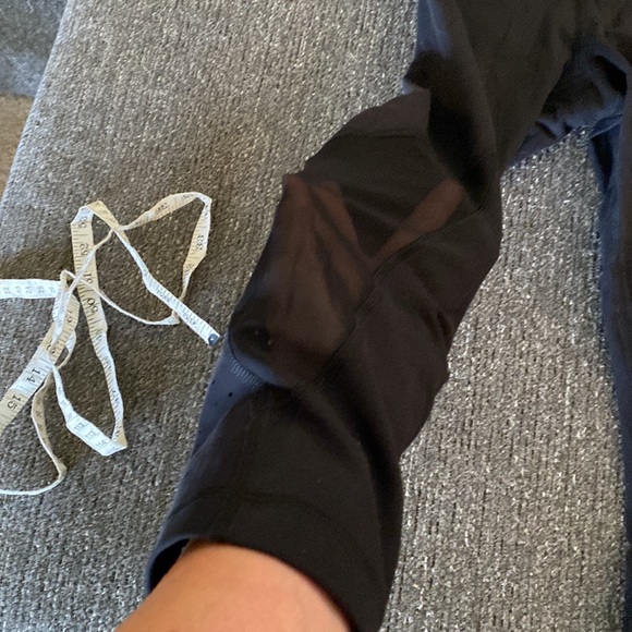 Lululemon crop leggings - Picture 2 of 7